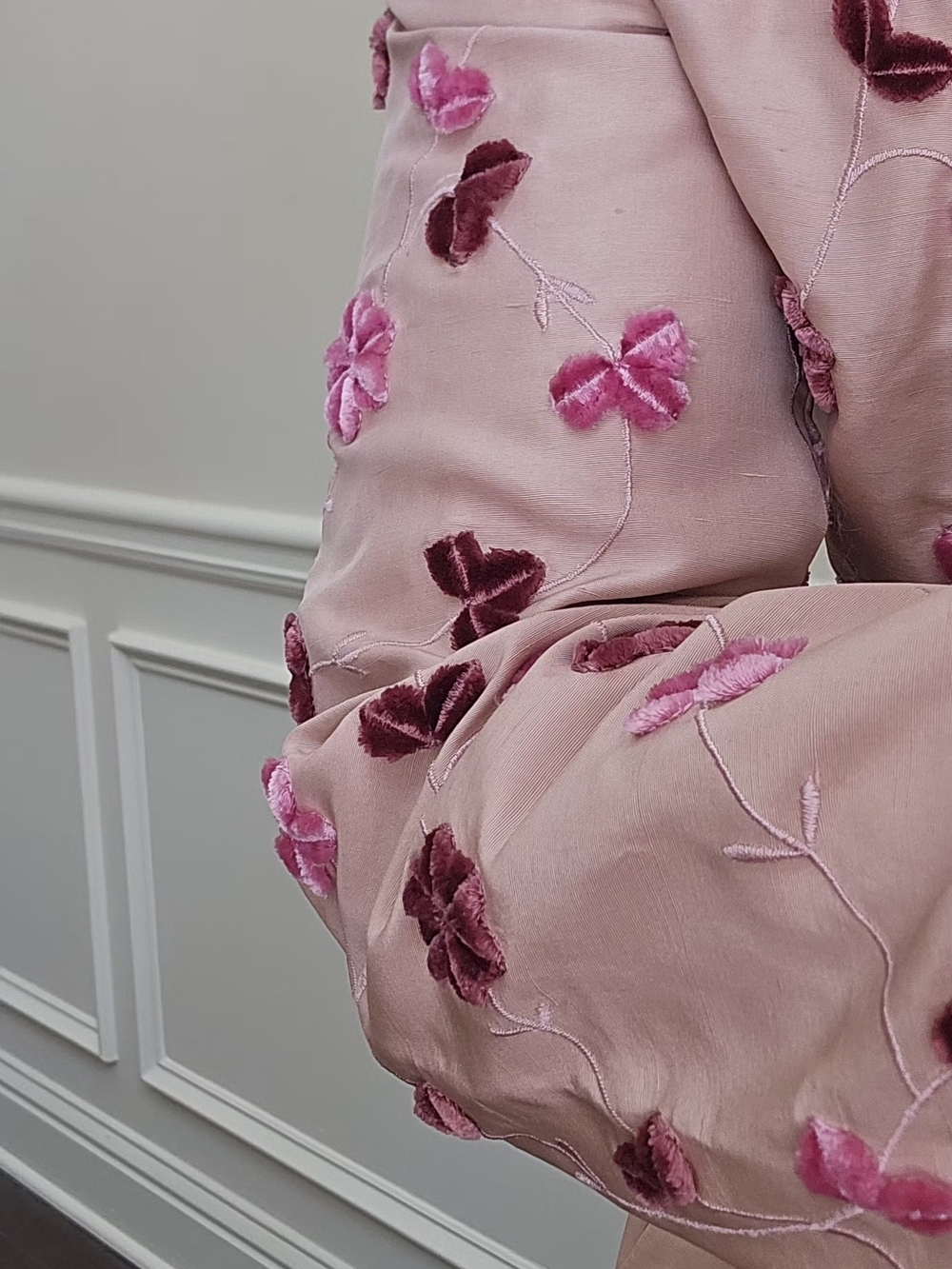 Pink Embroidered Floral Robe - Picture 5 of 7